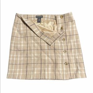 Buttoned downed Skirt